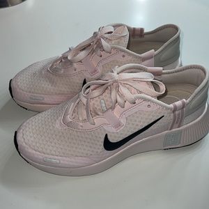 NIKE REPOSTO women’s shoes